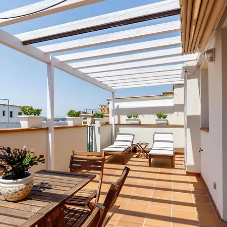 Centre Deluxe Penthouse Апартаменты *